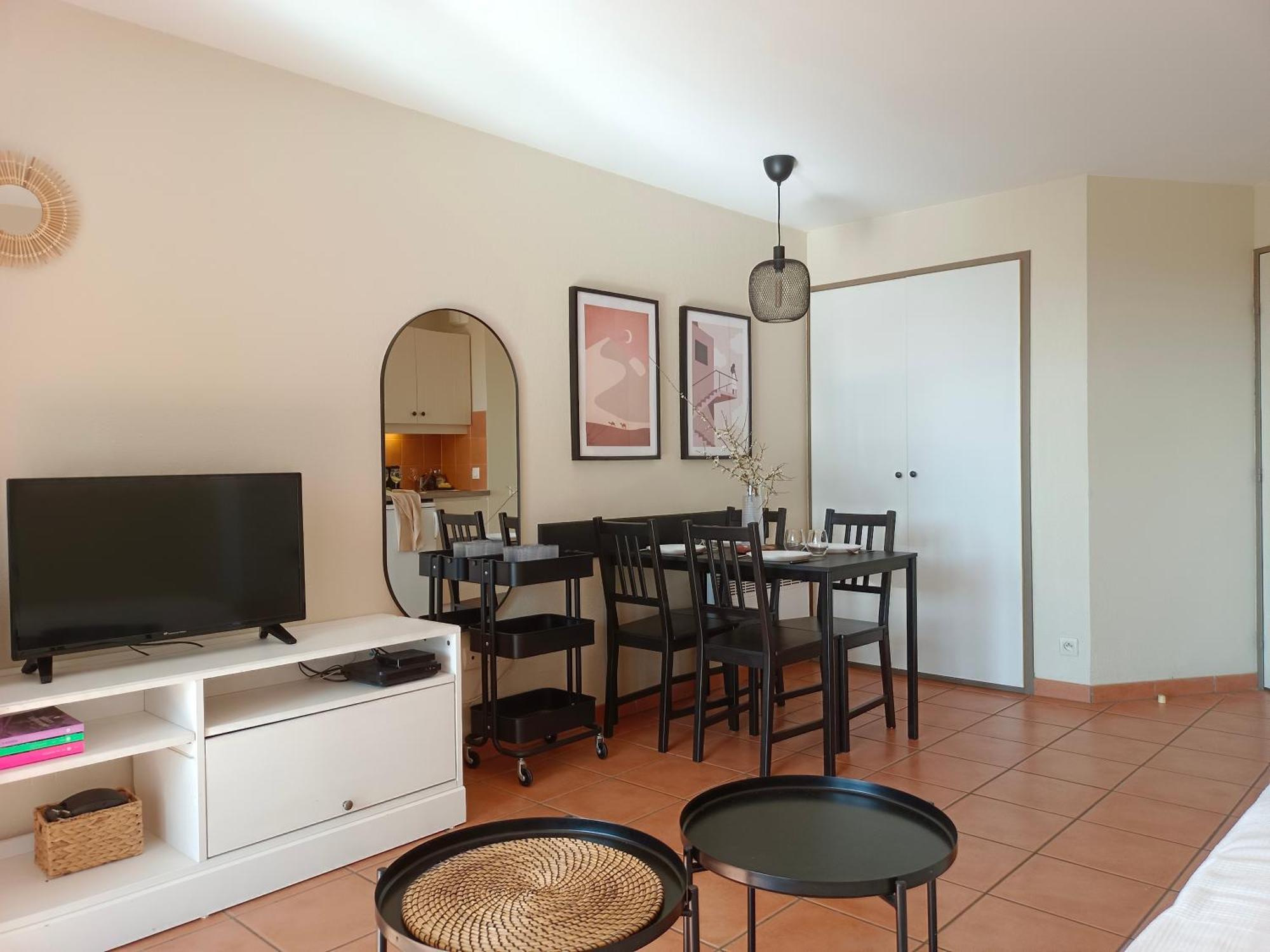 T1 Bis Avec Piscine Vue Golf Et Montagnes Apartment Arcangues Luaran gambar