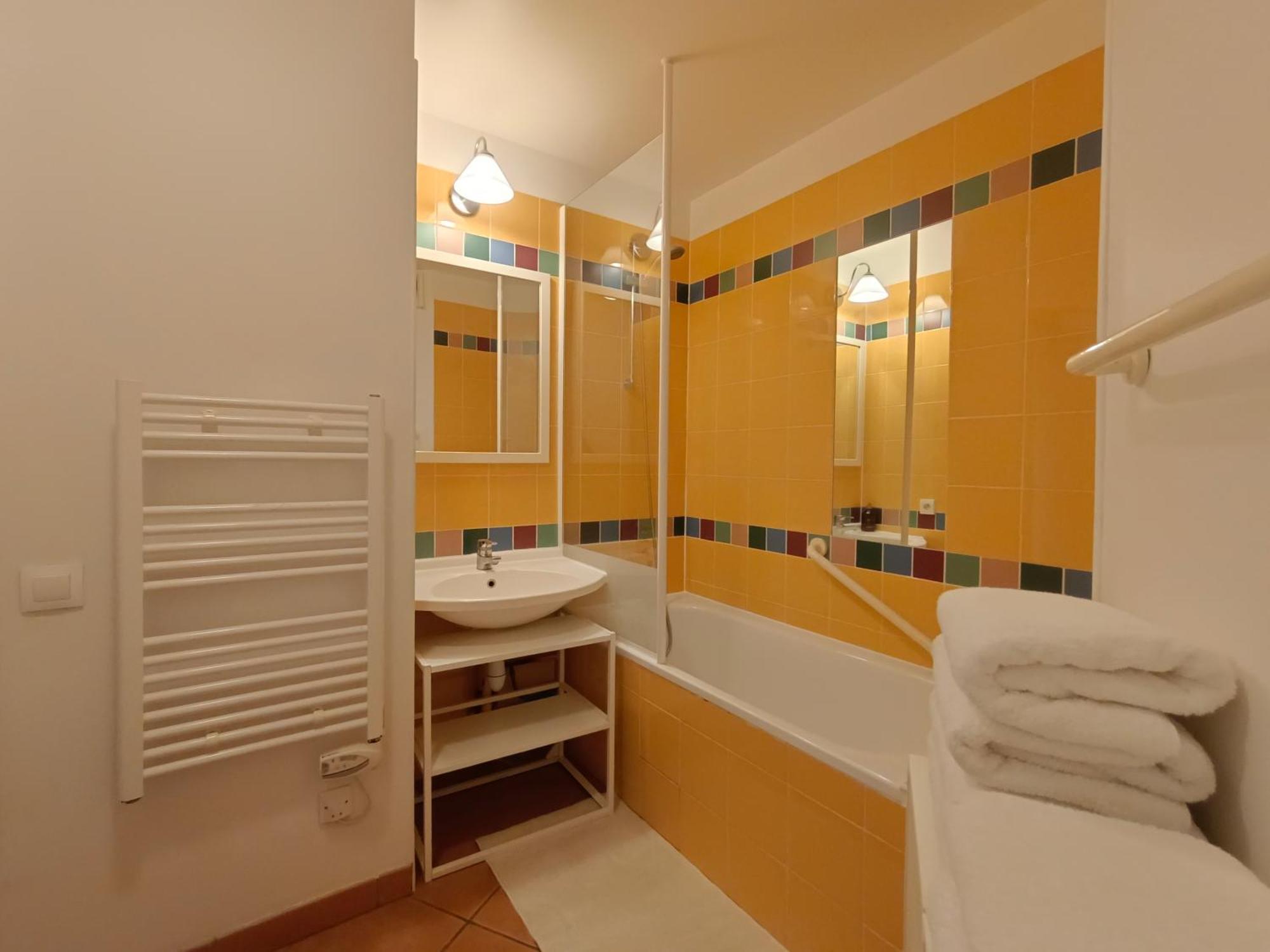 T1 Bis Avec Piscine Vue Golf Et Montagnes Apartment Arcangues Luaran gambar